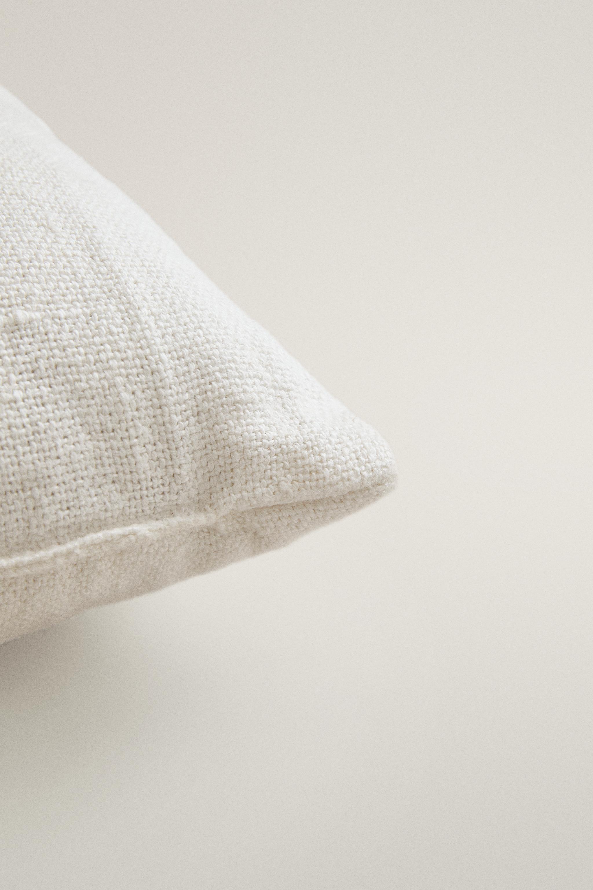 LINEN CUSHION WITH EMBROIDERED LETTER O